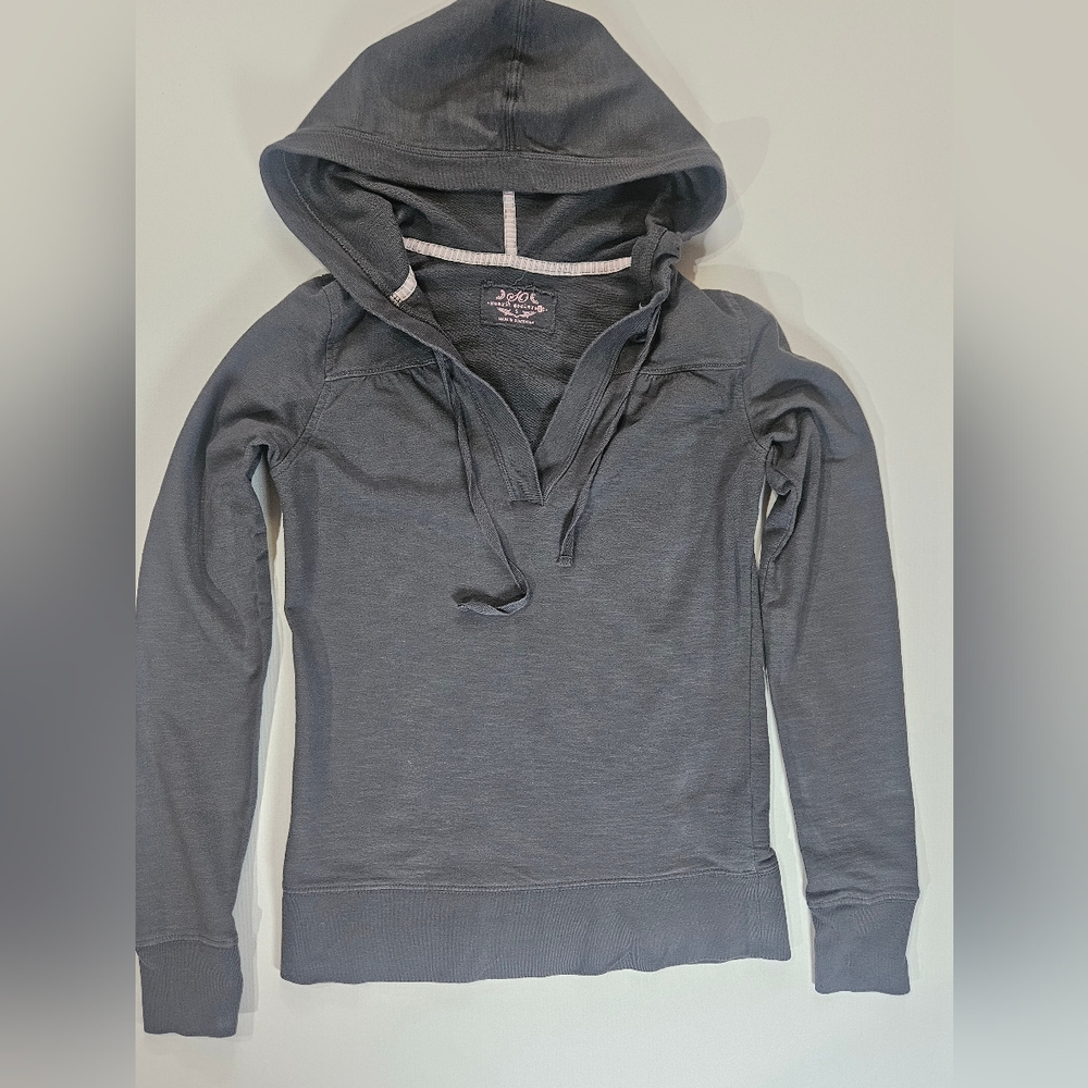 SO Hoodie Womens‎ Small Grey Y2K Athleisure Capsule Wardrobe Fall Sweatshirt